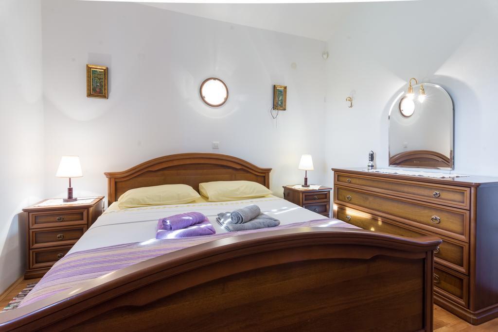 MuntićHacienda Rosemary别墅 外观 照片
