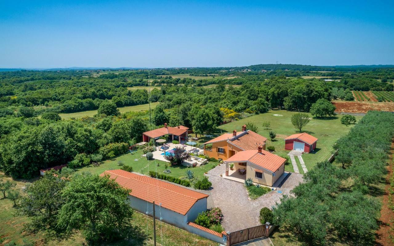 MuntićHacienda Rosemary别墅 外观 照片