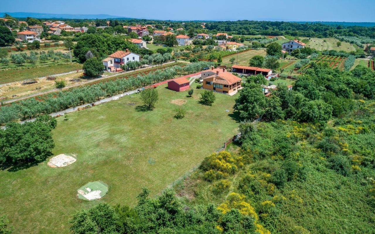 MuntićHacienda Rosemary别墅 外观 照片