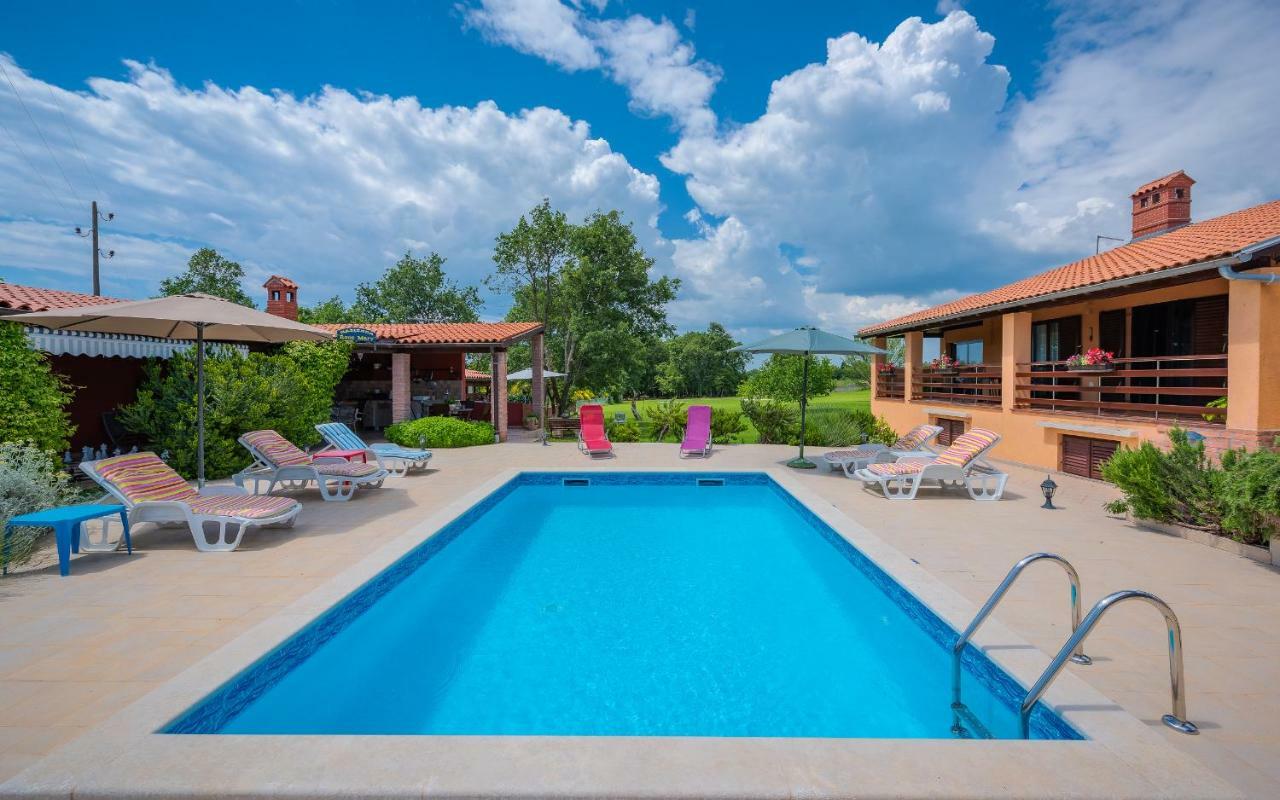 MuntićHacienda Rosemary别墅 外观 照片