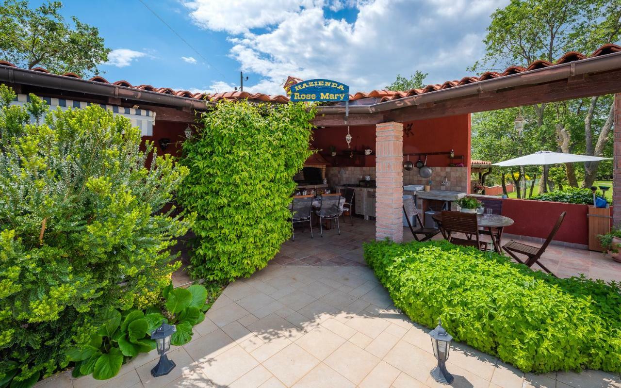 MuntićHacienda Rosemary别墅 外观 照片