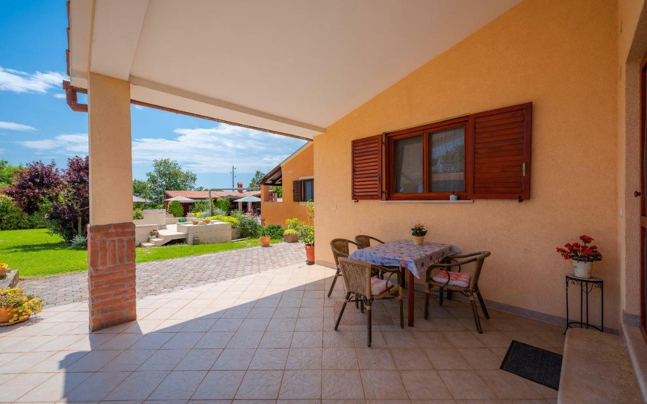 MuntićHacienda Rosemary别墅 外观 照片