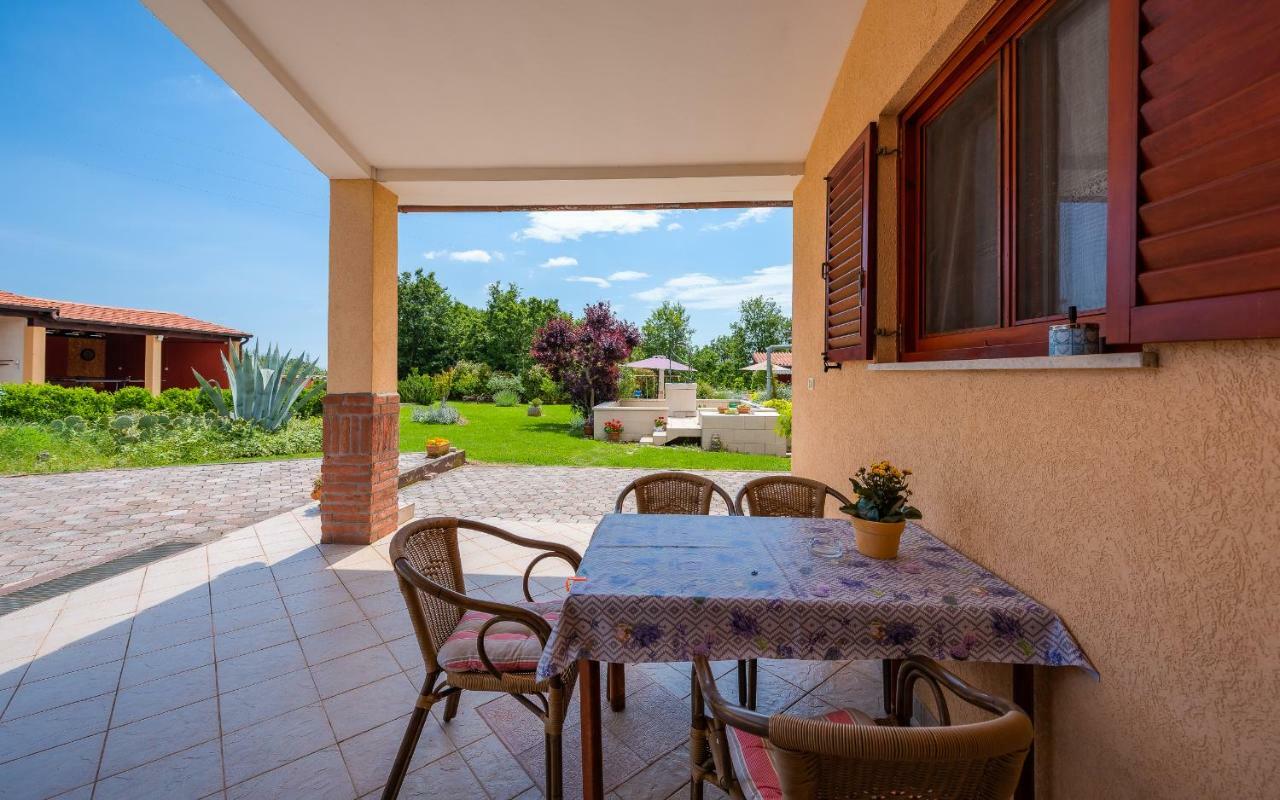 MuntićHacienda Rosemary别墅 外观 照片
