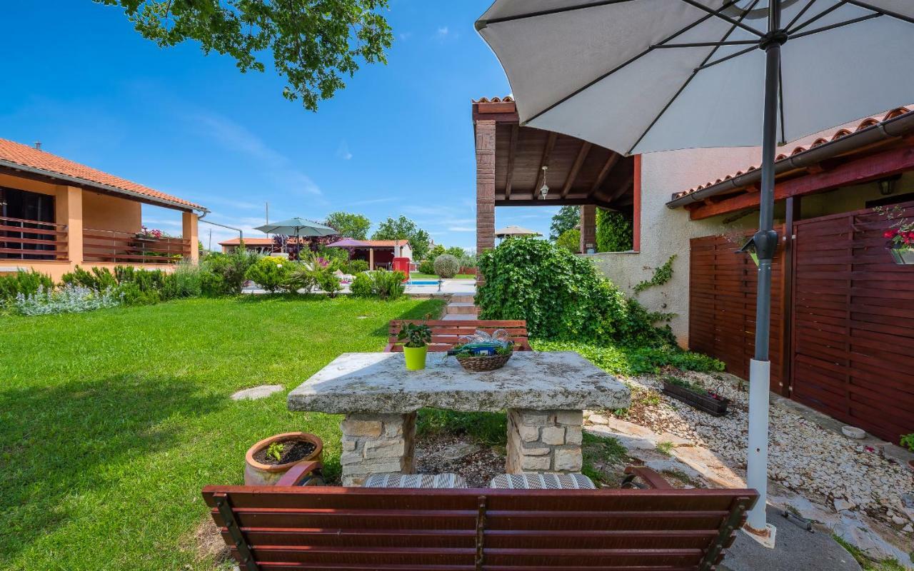 MuntićHacienda Rosemary别墅 外观 照片