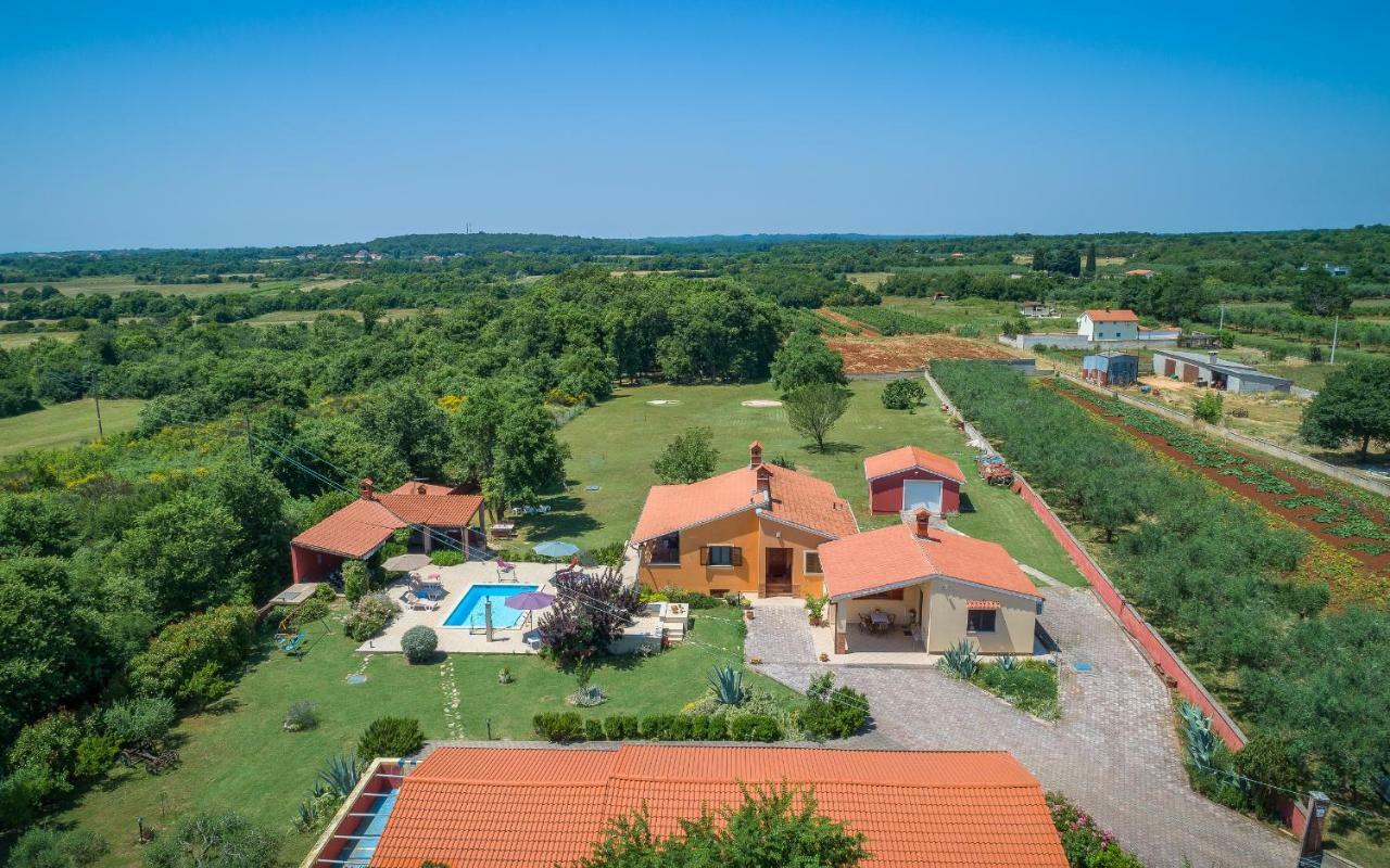 MuntićHacienda Rosemary别墅 外观 照片